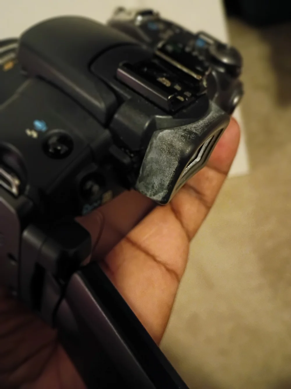 Canon Black Digital Camera with 12x Zoom Lens With Carry Bag